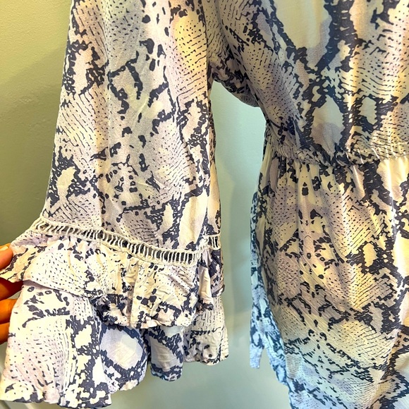 SOLD Deep V Plunge Neckline Snakeskin Blue Dress Coverup XL cinch waist - Picture 6 of 11